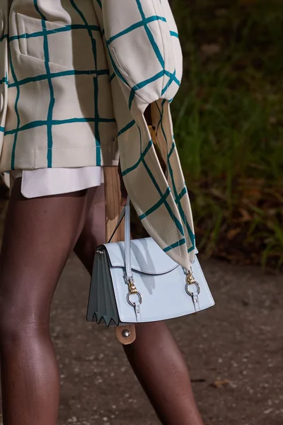 Look 5
